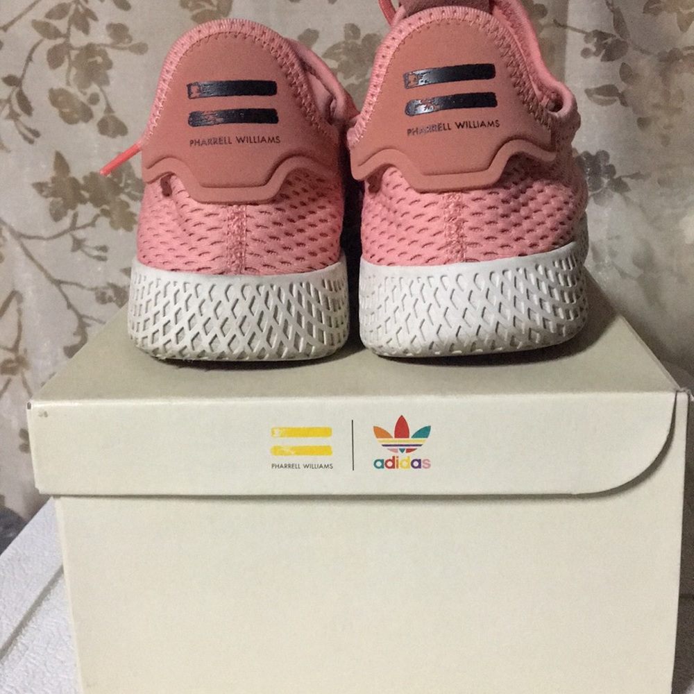 adidas Hu - Picture 4 of 5